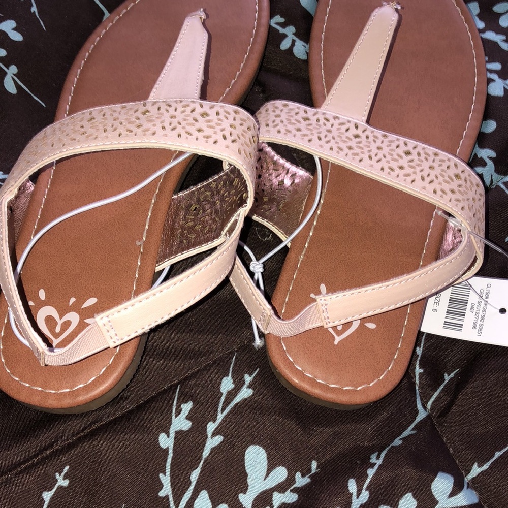 Sandals - Picture 4 of 5
